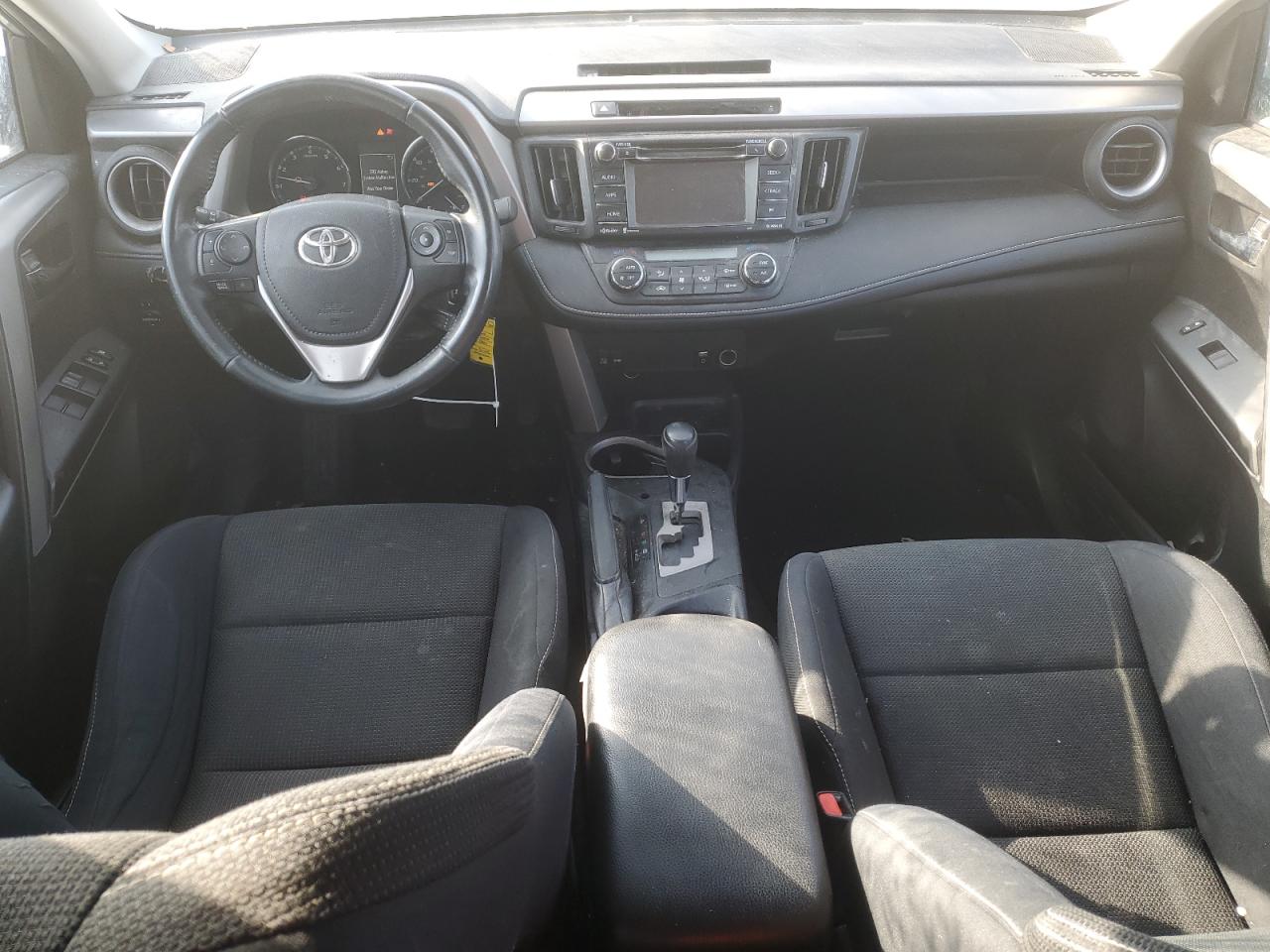 2016 Toyota RAV 4 - Image 8