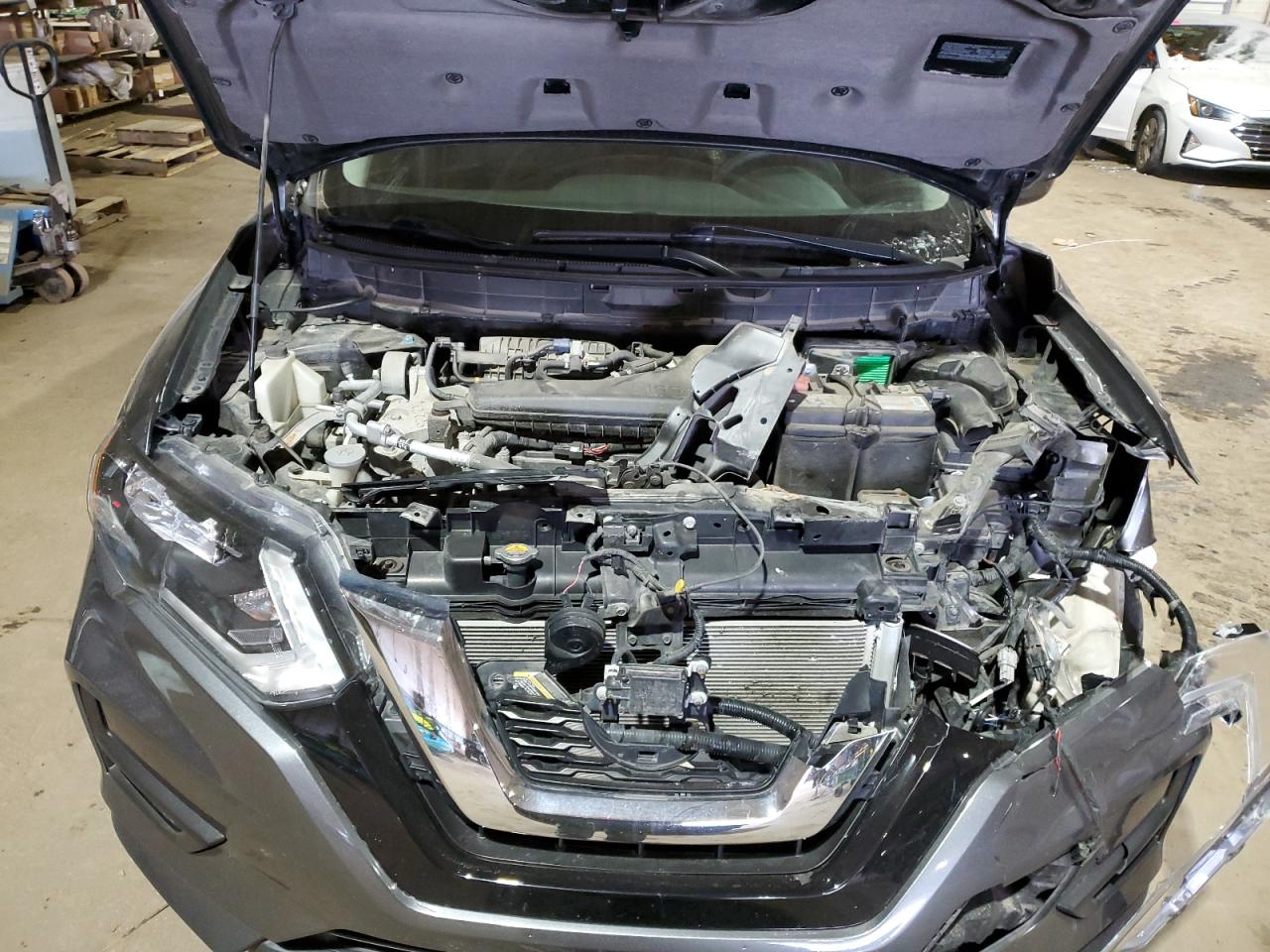 2020 Nissan Rogue - Image 12