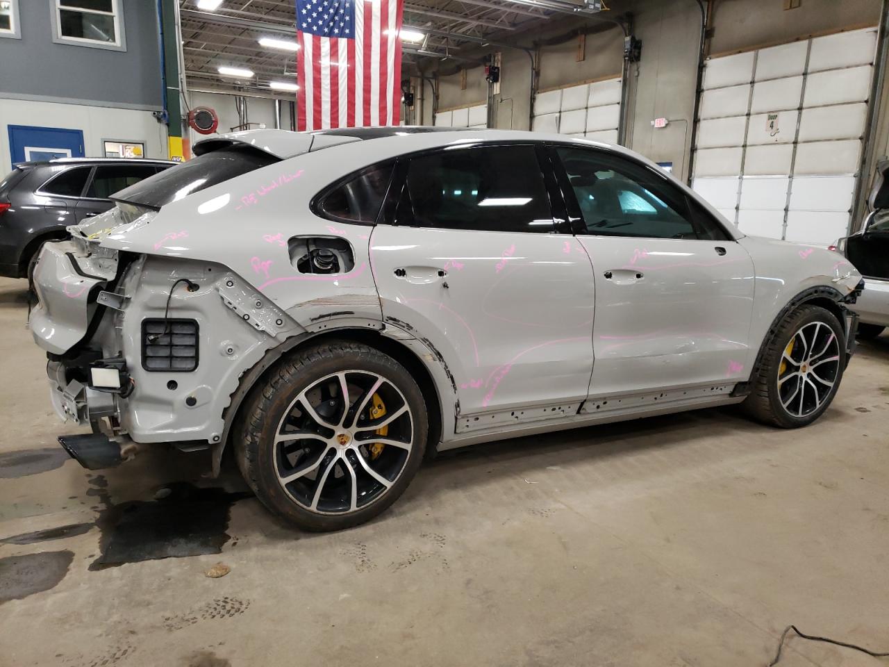 2020 Porsche Cayenne - Image 3