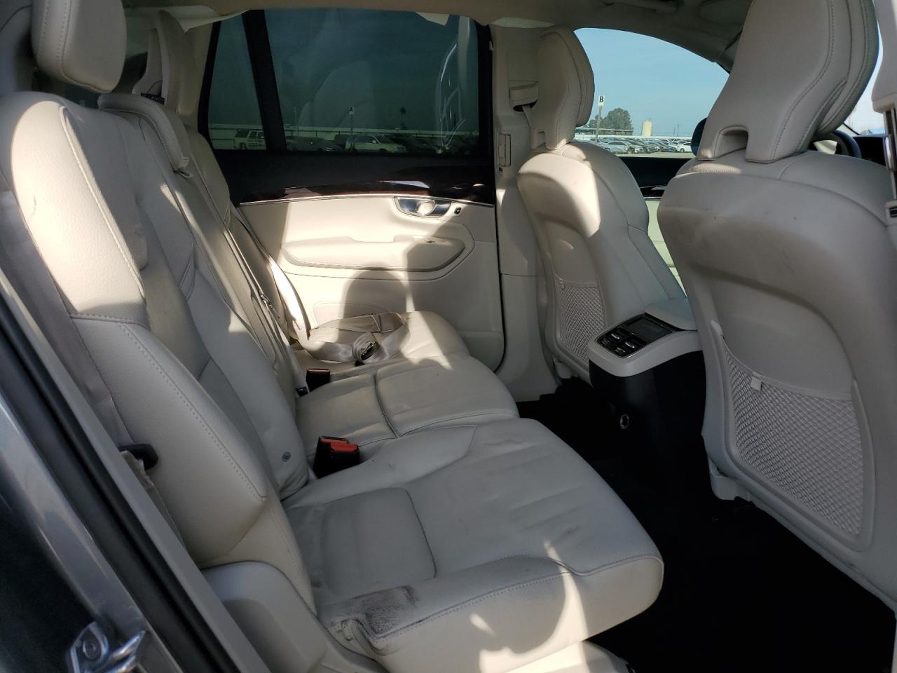 2019 Volvo XC90 - Image 11