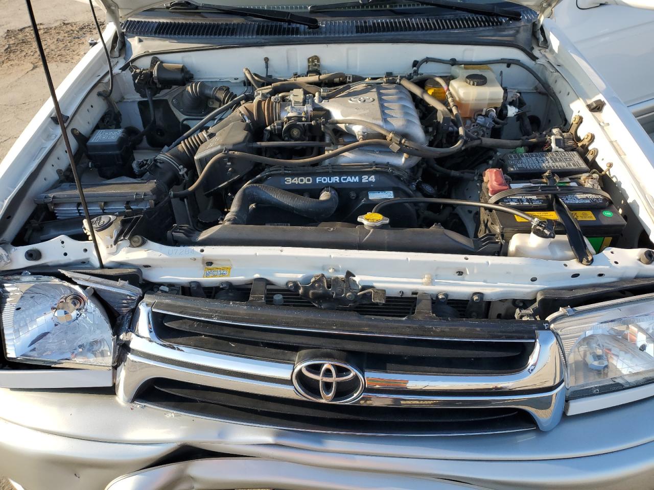 2001 Toyota 4Runner - Image 13