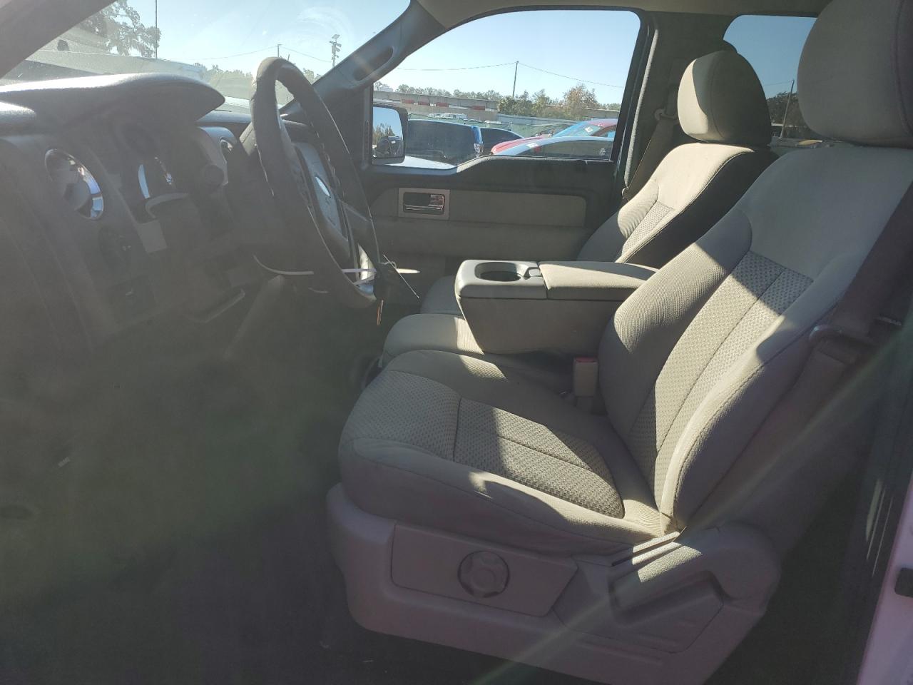2010 Ford F-150 - Image 7
