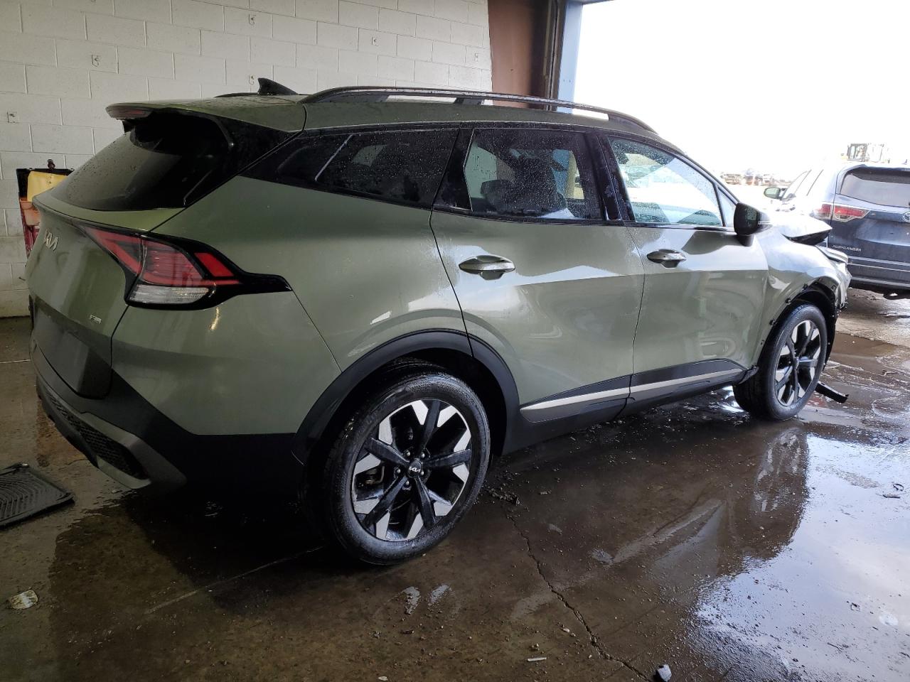 2023 Kia Sportage - Image 3