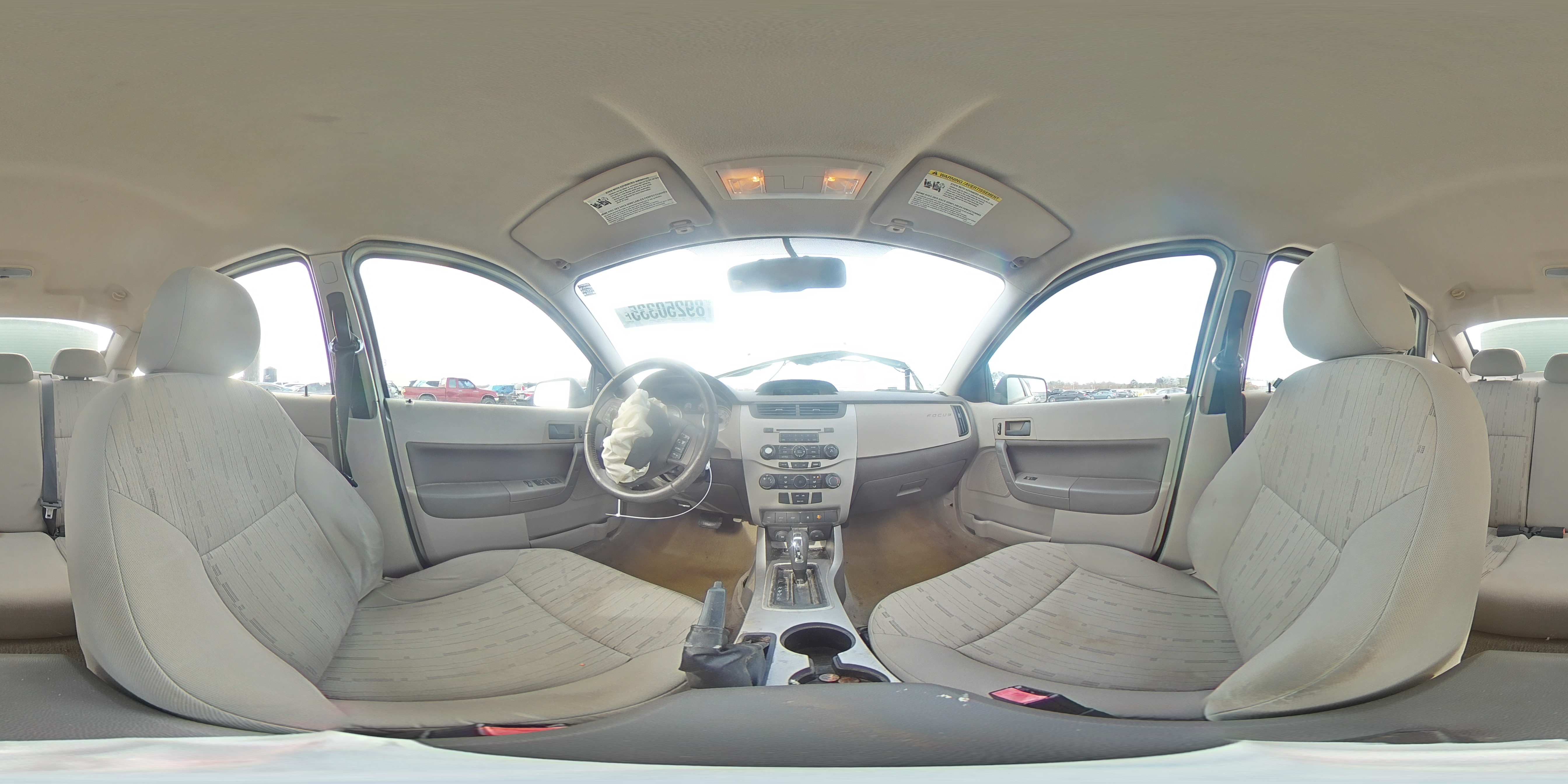 2010 Ford Focus - Image 13