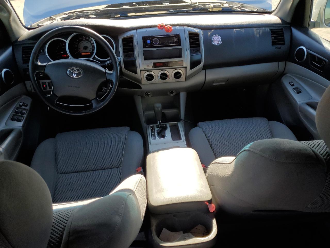 2005 Toyota Tacoma - Image 8