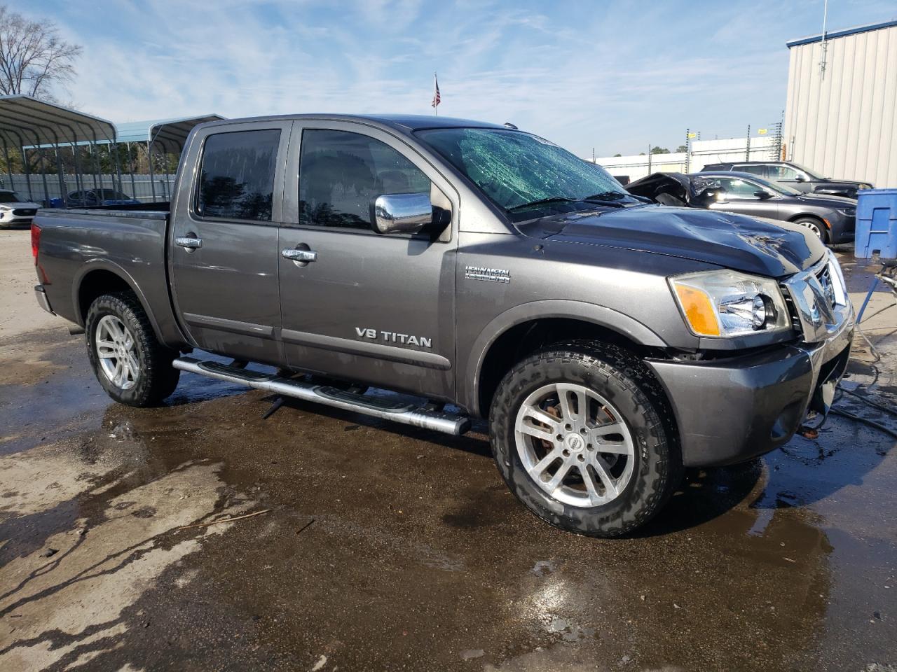 2012 Nissan Titan - Image 4
