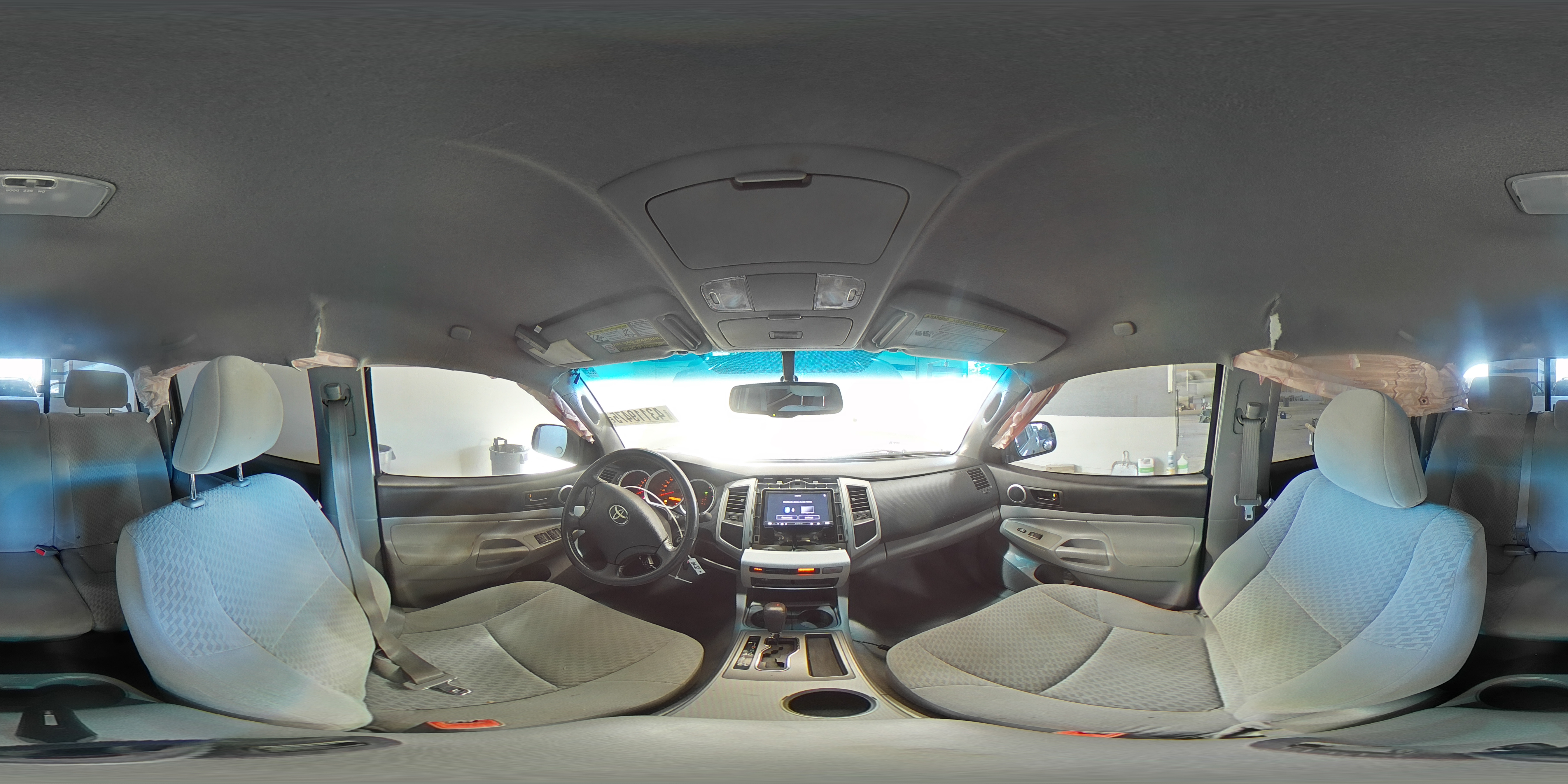 2011 Toyota Tacoma - Image 13