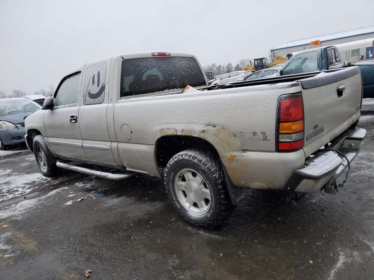 2006 GMC Sierra - Image 2