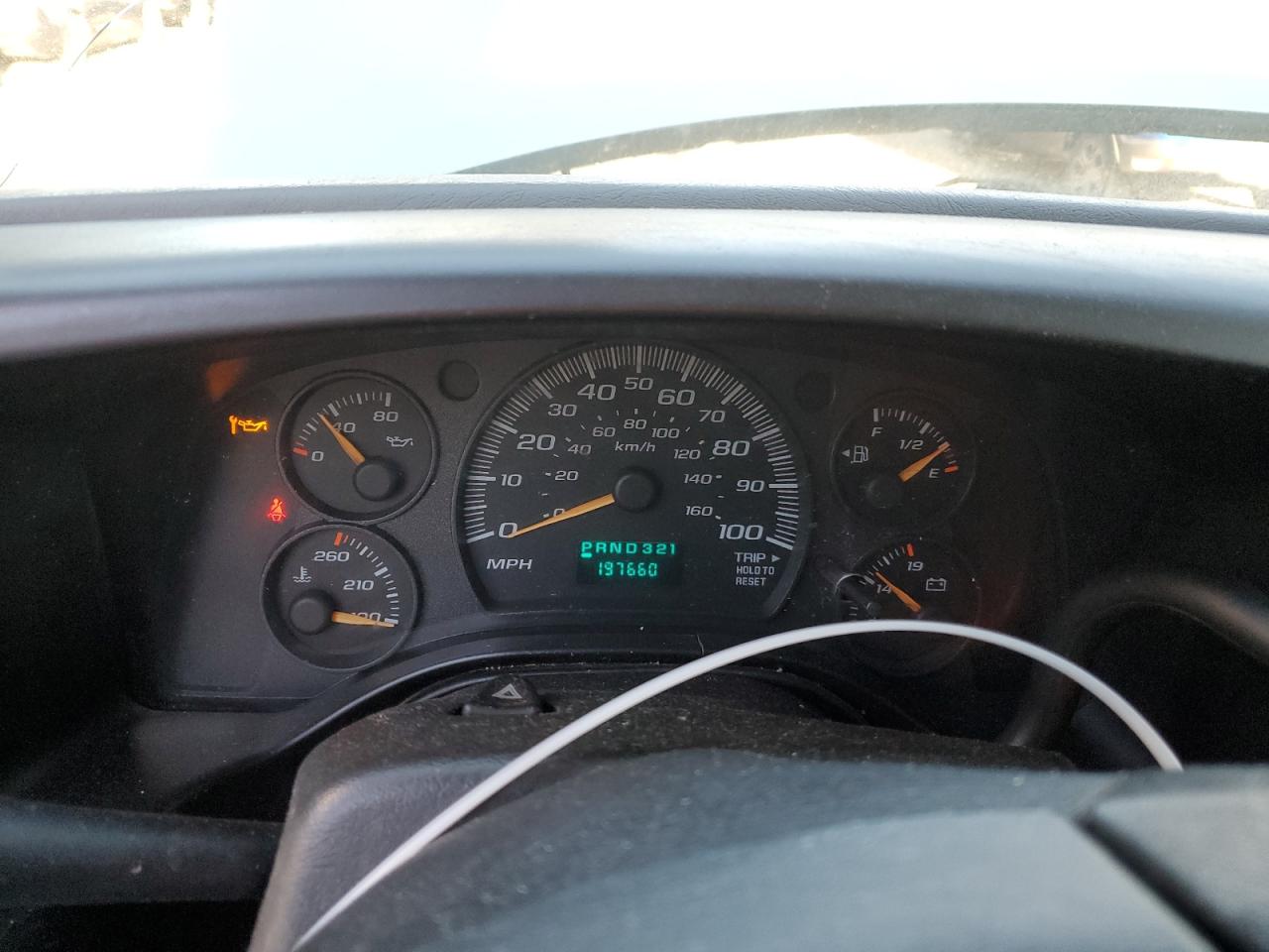 2006 Chevrolet Express - Image 9