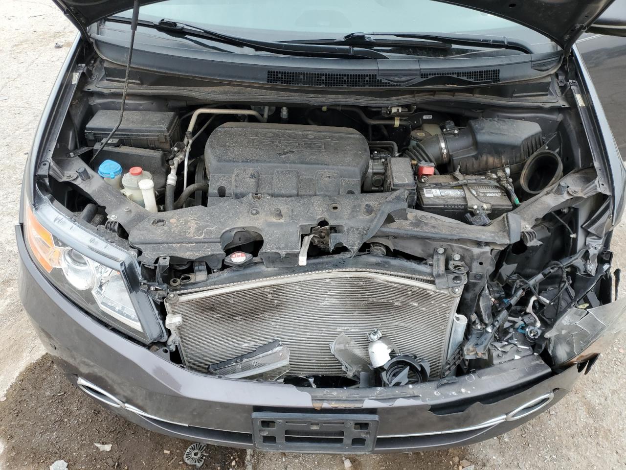 2015 Honda Odyssey - Image 12