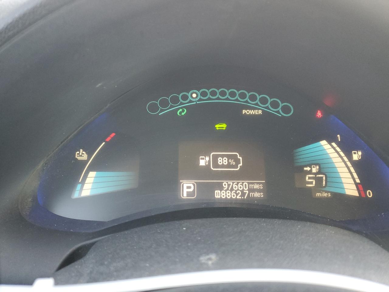 2015 Nissan Leaf - Image 9