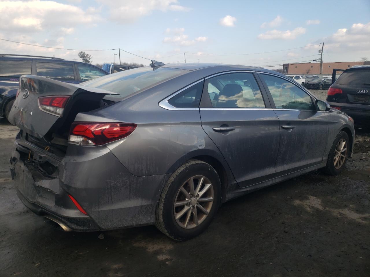 2018 Hyundai Sonata - Image 3