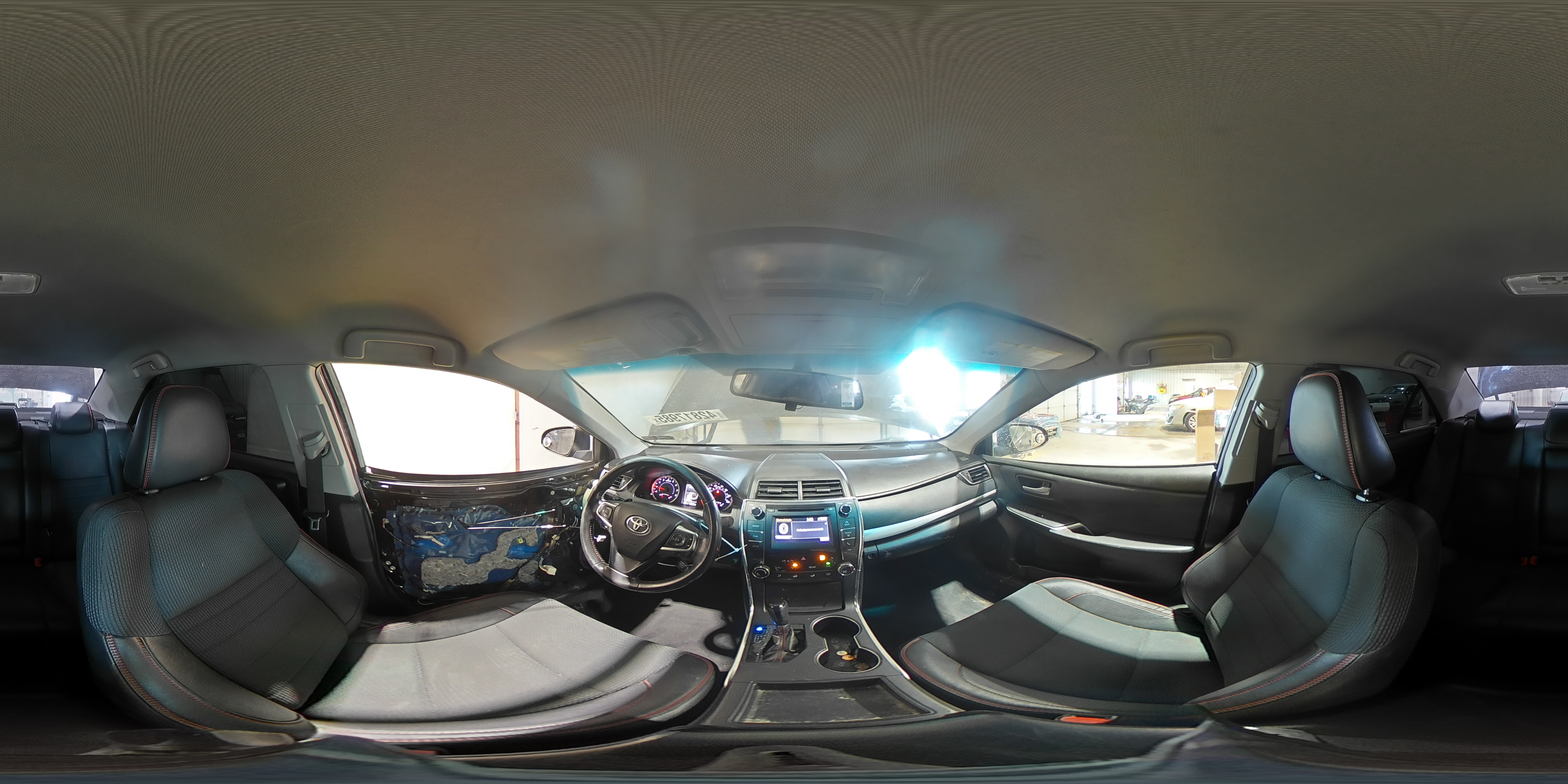 2016 Toyota Camry - Image 15