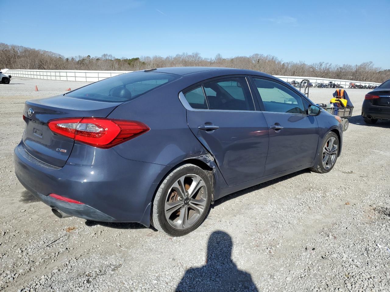 2016 Kia Forte - Image 3