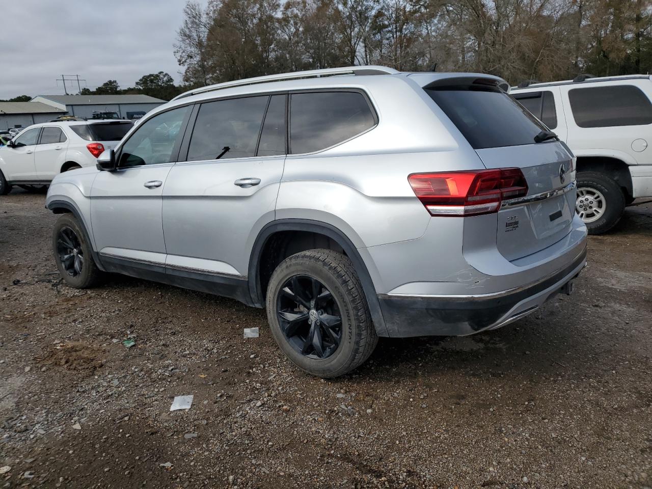 2018 Volkswagen Atlas - Image 2