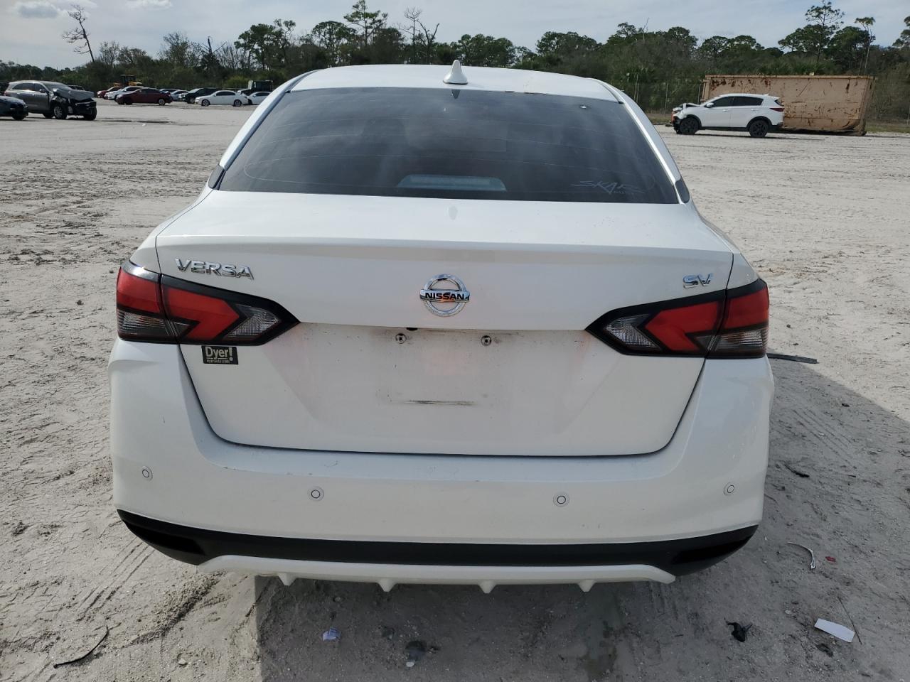 2021 Nissan Versa - Image 6