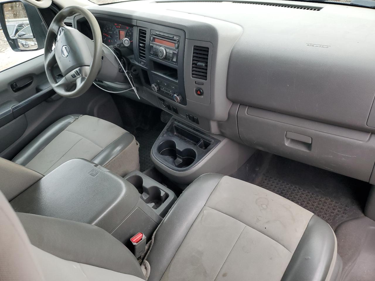 2014 Nissan NV - Image 8