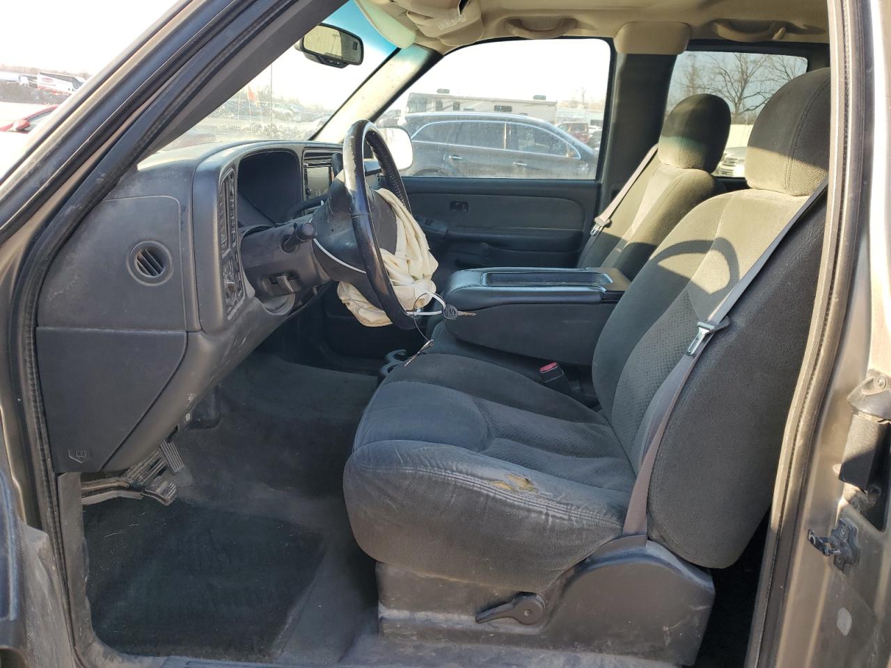 2003 Chevrolet Silverado - Image 7