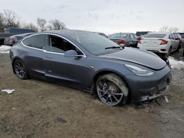  TESLA MODEL 3 2020 Серый