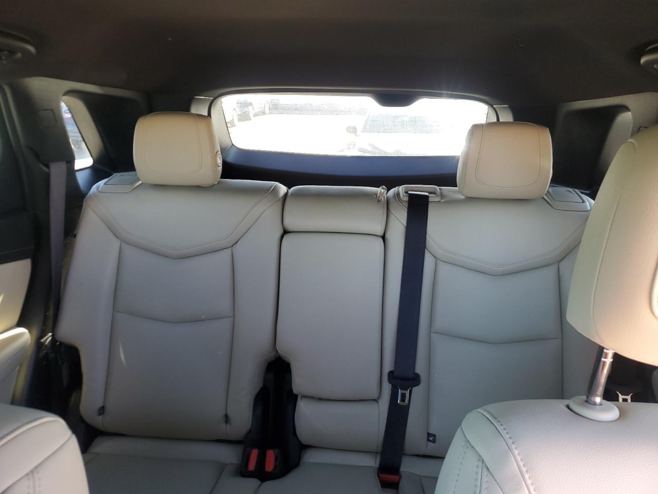 2018 Cadillac XT5 - Image 10
