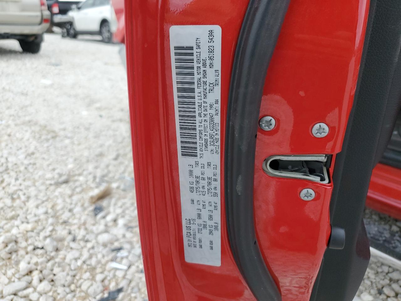 2016 RAM 2500 - Image 12