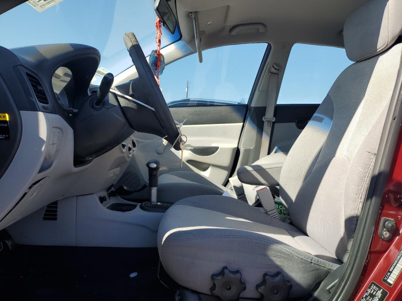 2008 Hyundai Accent - Image 7