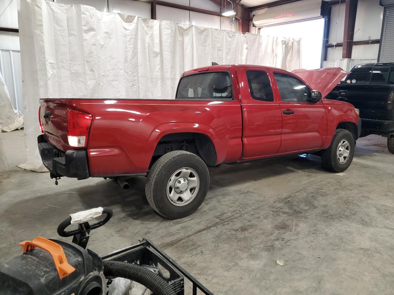 2016 Toyota Tacoma - Image 3