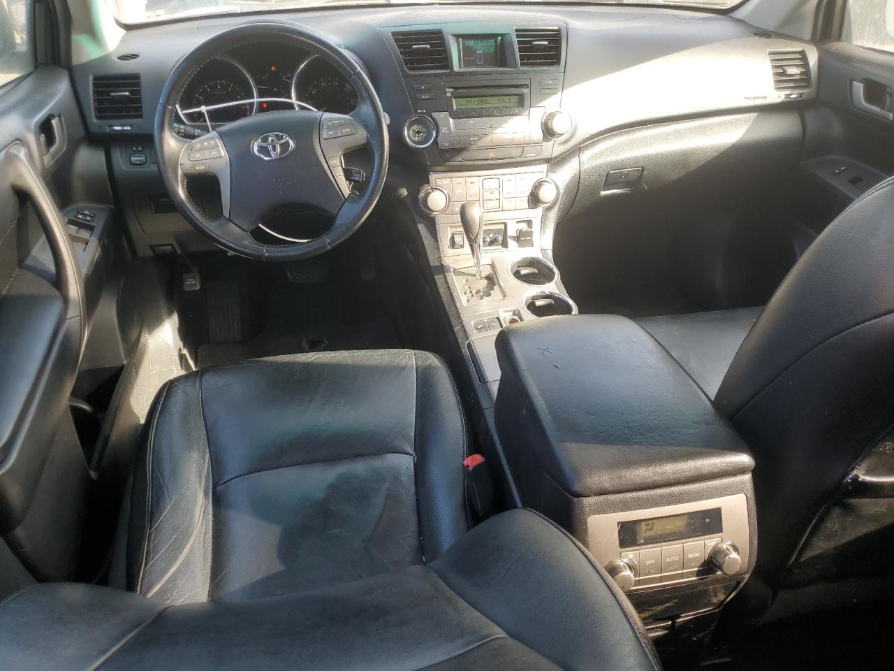 2010 Toyota Highlander - Image 8