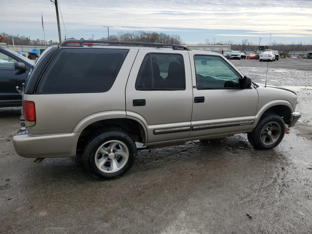 2001 Chevrolet Blazer - Image 3