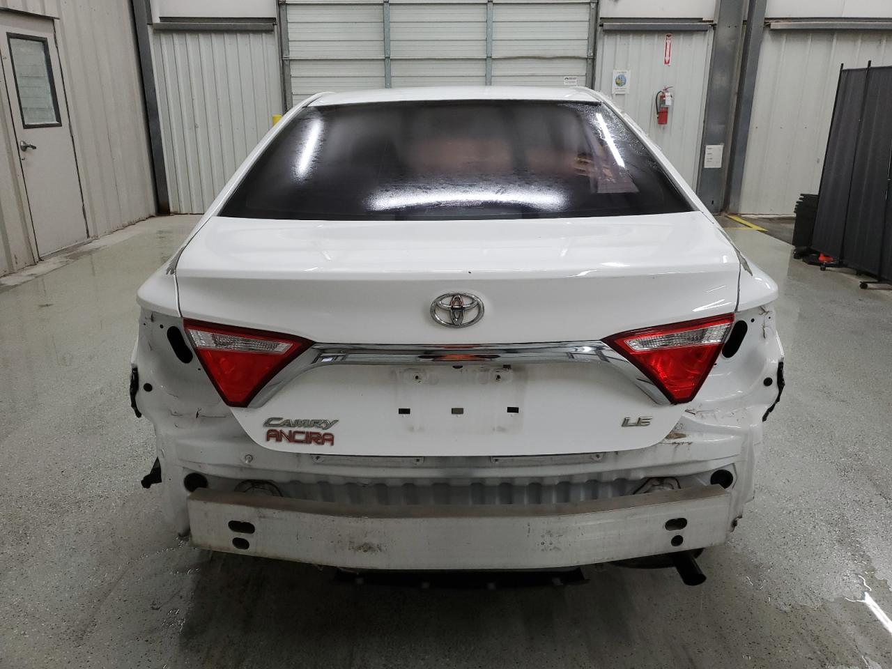 2016 Toyota Camry - Image 6