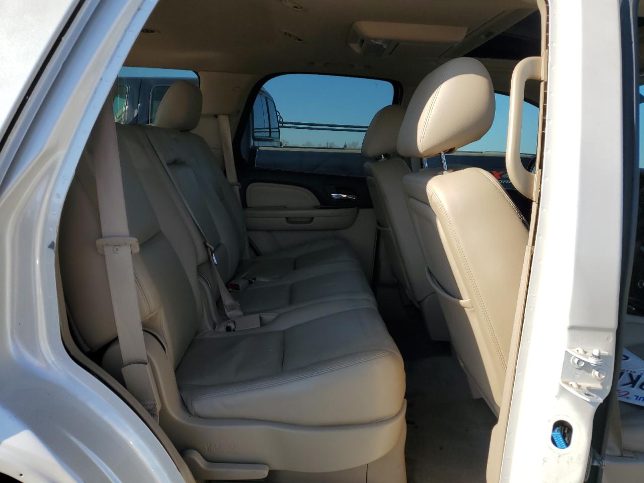 2013 GMC Yukon - Image 11