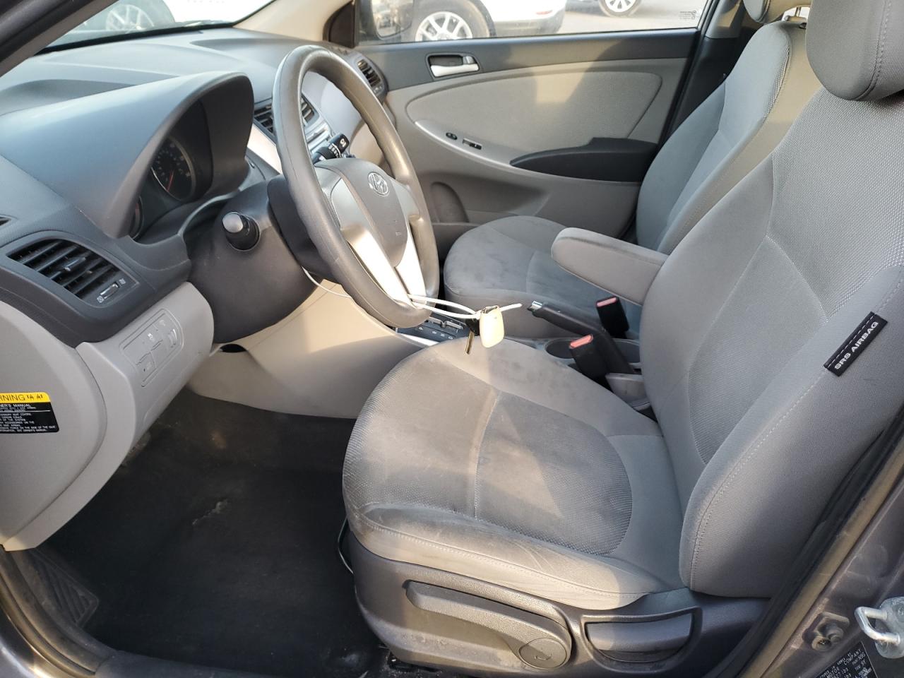 2014 Hyundai Accent - Image 7