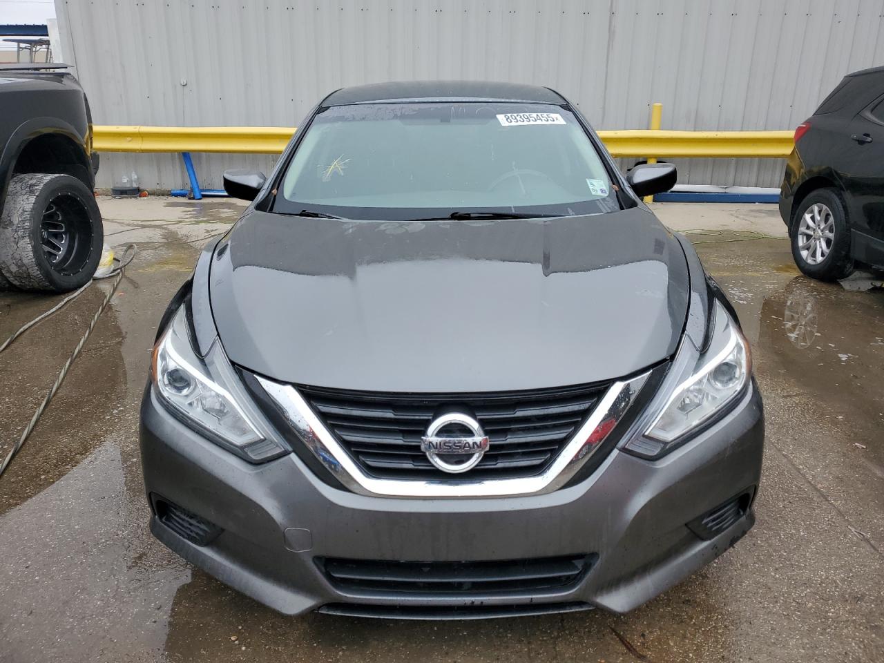 2017 Nissan Altima - Image 5