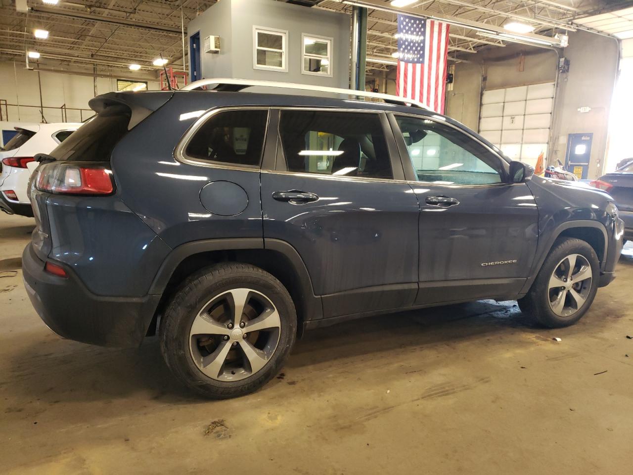 2019 Jeep Grand Cherokee - Image 3