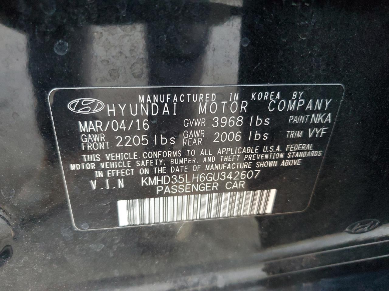 2016 Hyundai Elantra - Image 14