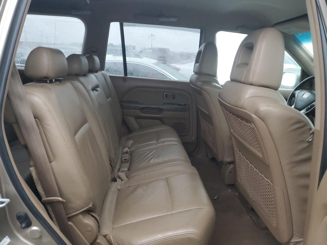 2004 Honda Pilot - Image 11