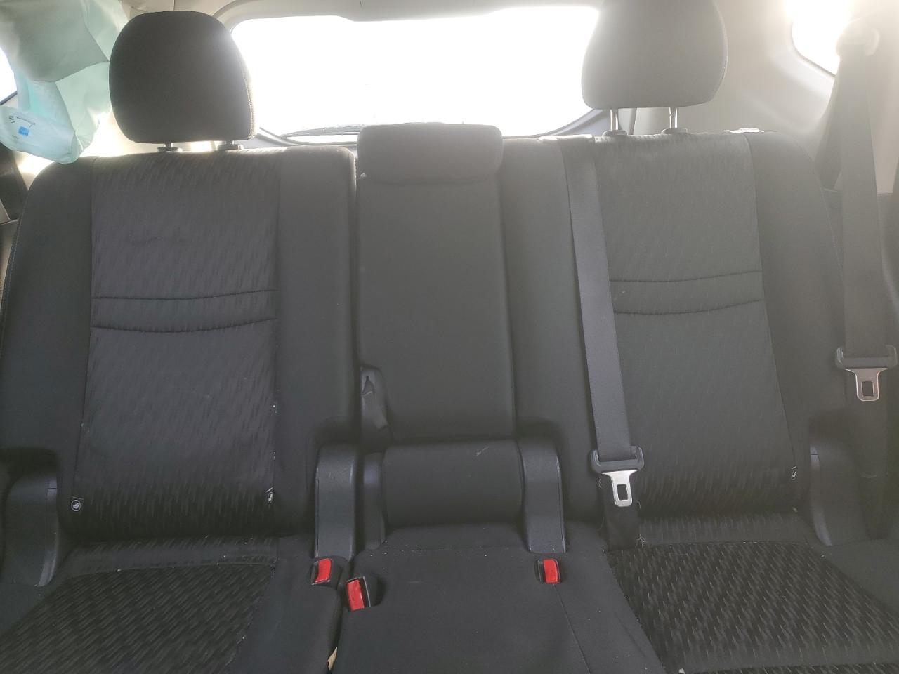 2018 Nissan Rogue - Image 10