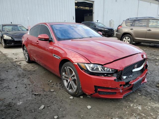  JAGUAR XE 2017 Красный