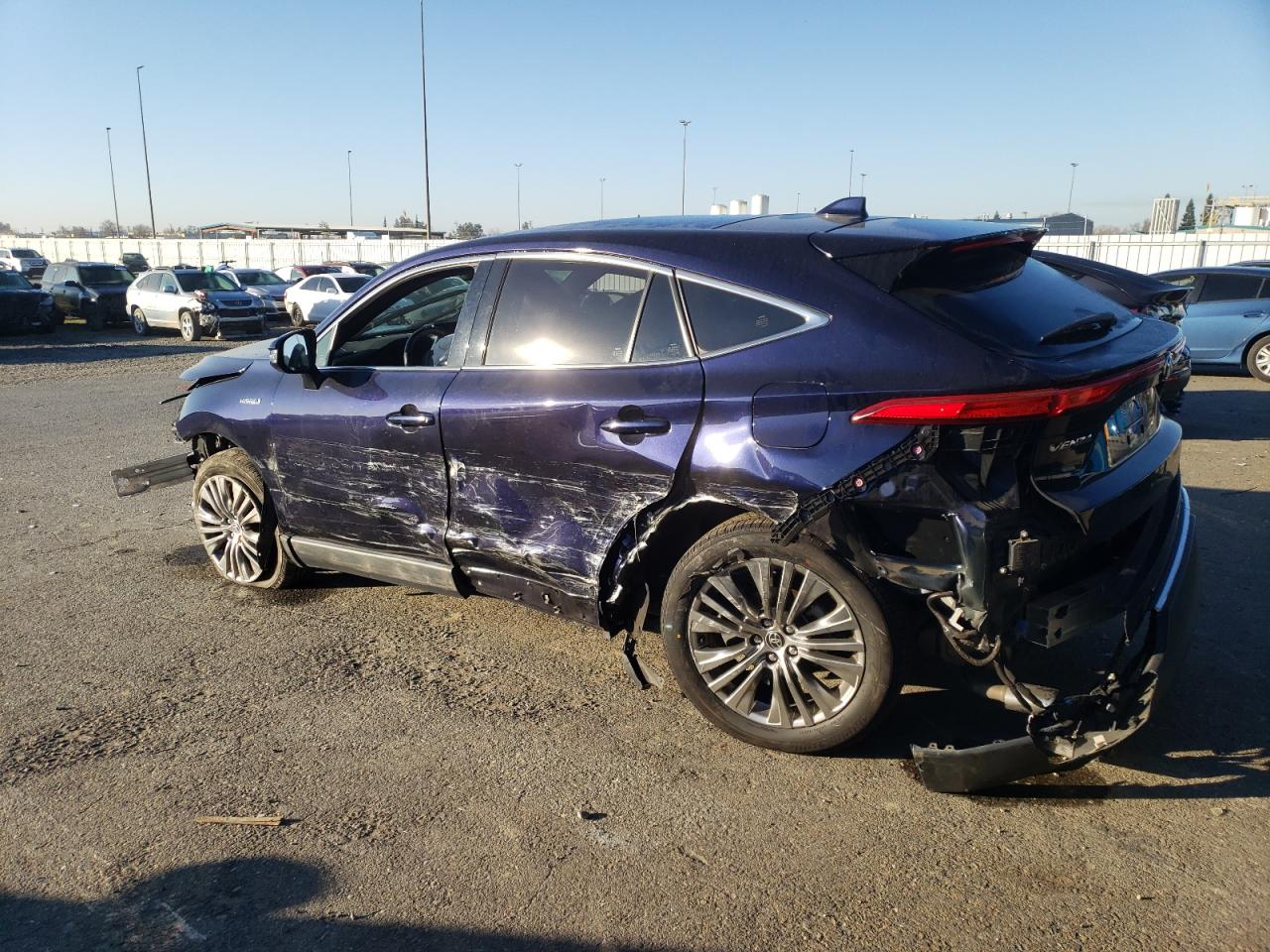 2021 Toyota Venza - Image 2