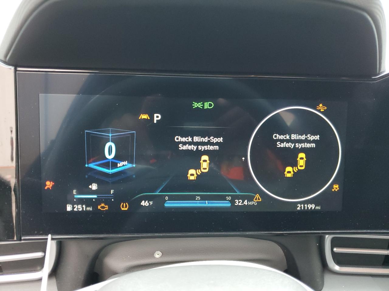 2023 Hyundai Elantra - Image 9