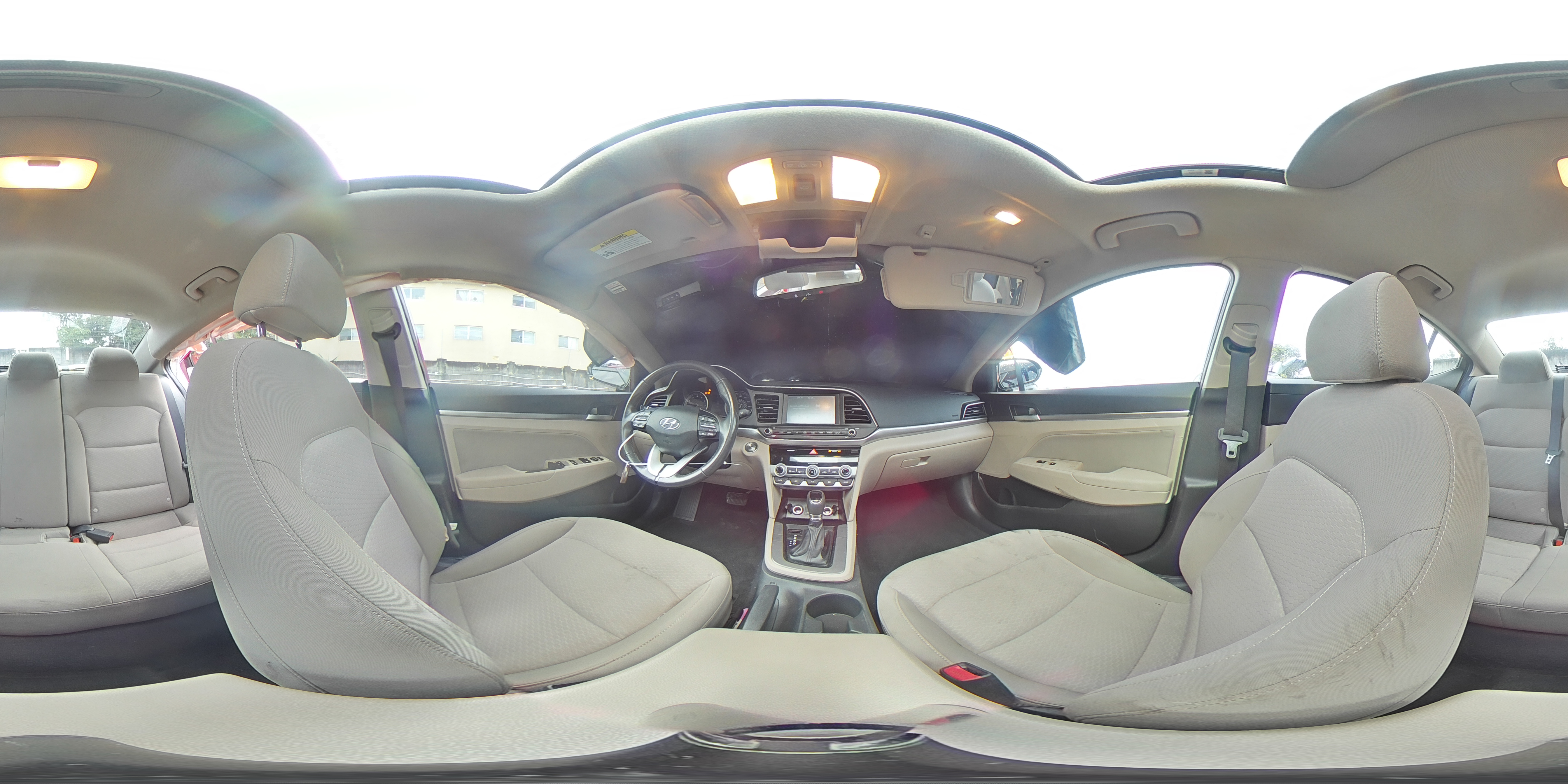 2020 Hyundai Elantra - Image 13