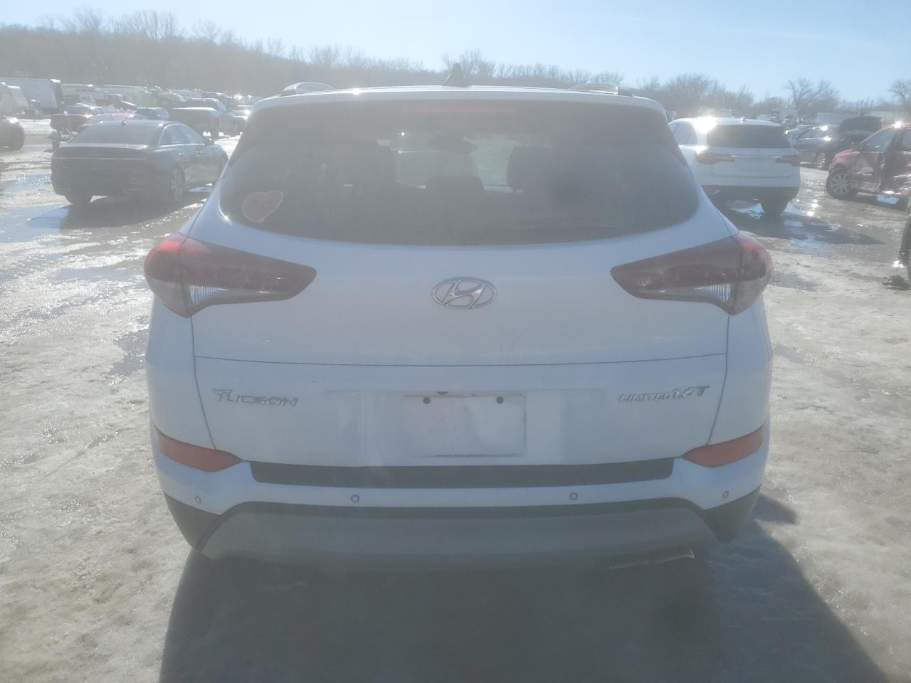 2017 Hyundai Tucson - Image 6