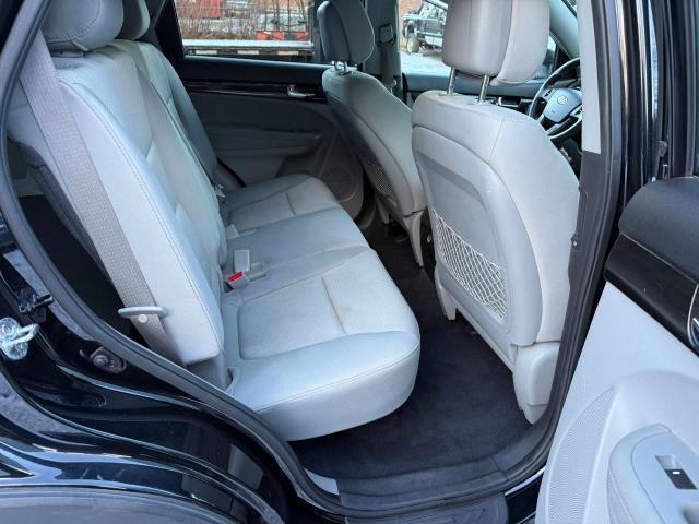 Parquets KIA SORENTO 2012 Czarny