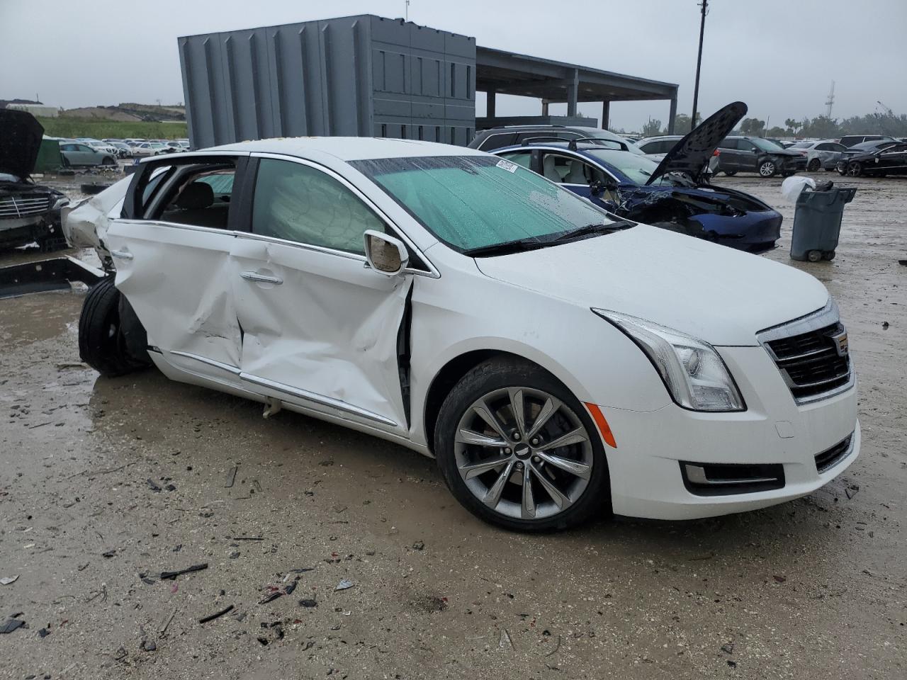 2016 Cadillac XTS - Image 4