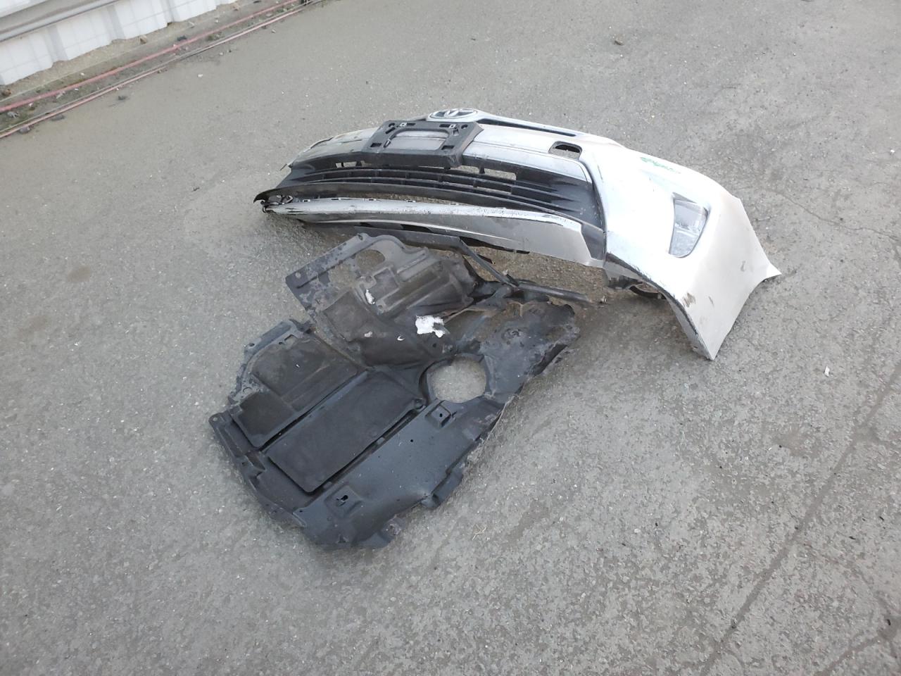 2013 Toyota Prius - Image 14