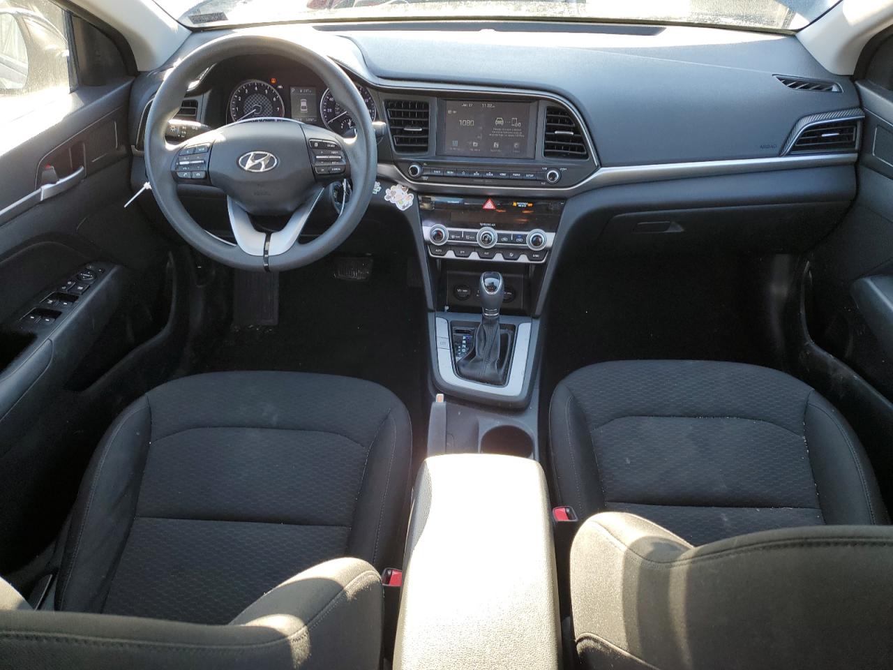 2020 Hyundai Elantra - Image 8