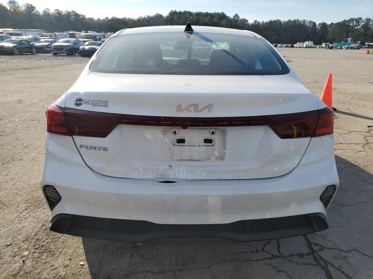 2023 Kia Forte - Image 6