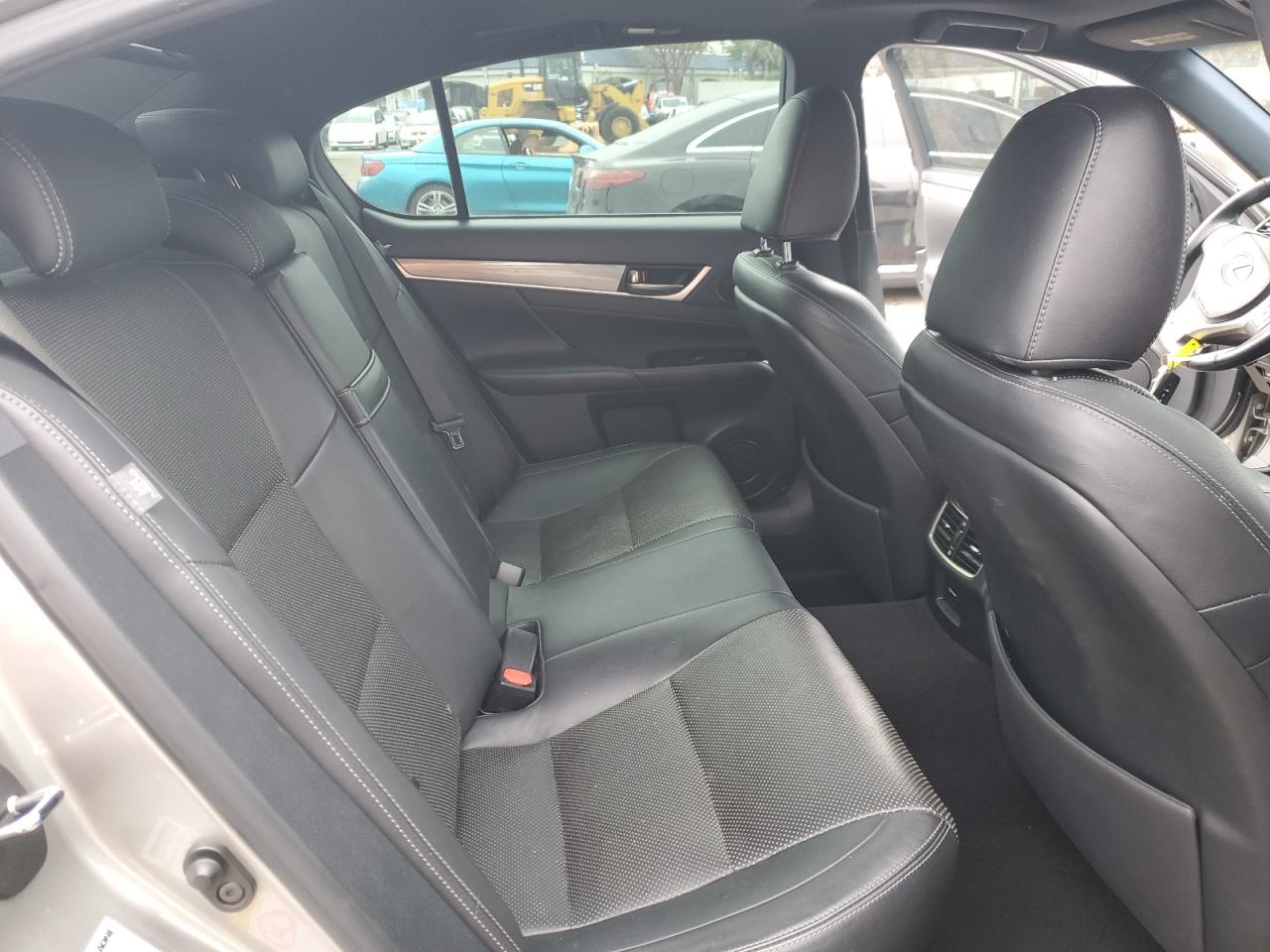 2015 Lexus GS - Image 11