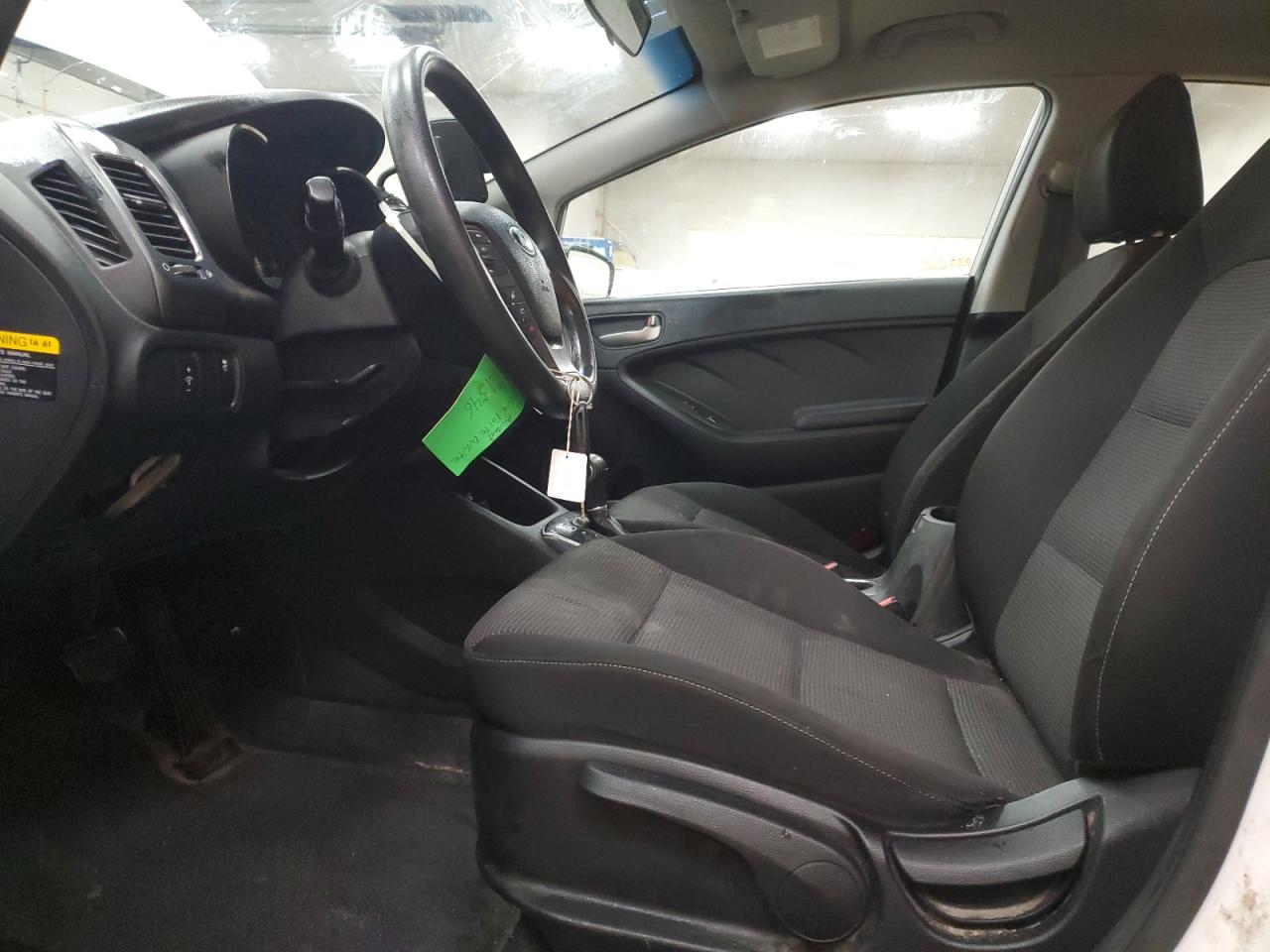 2017 Kia Forte - Image 7