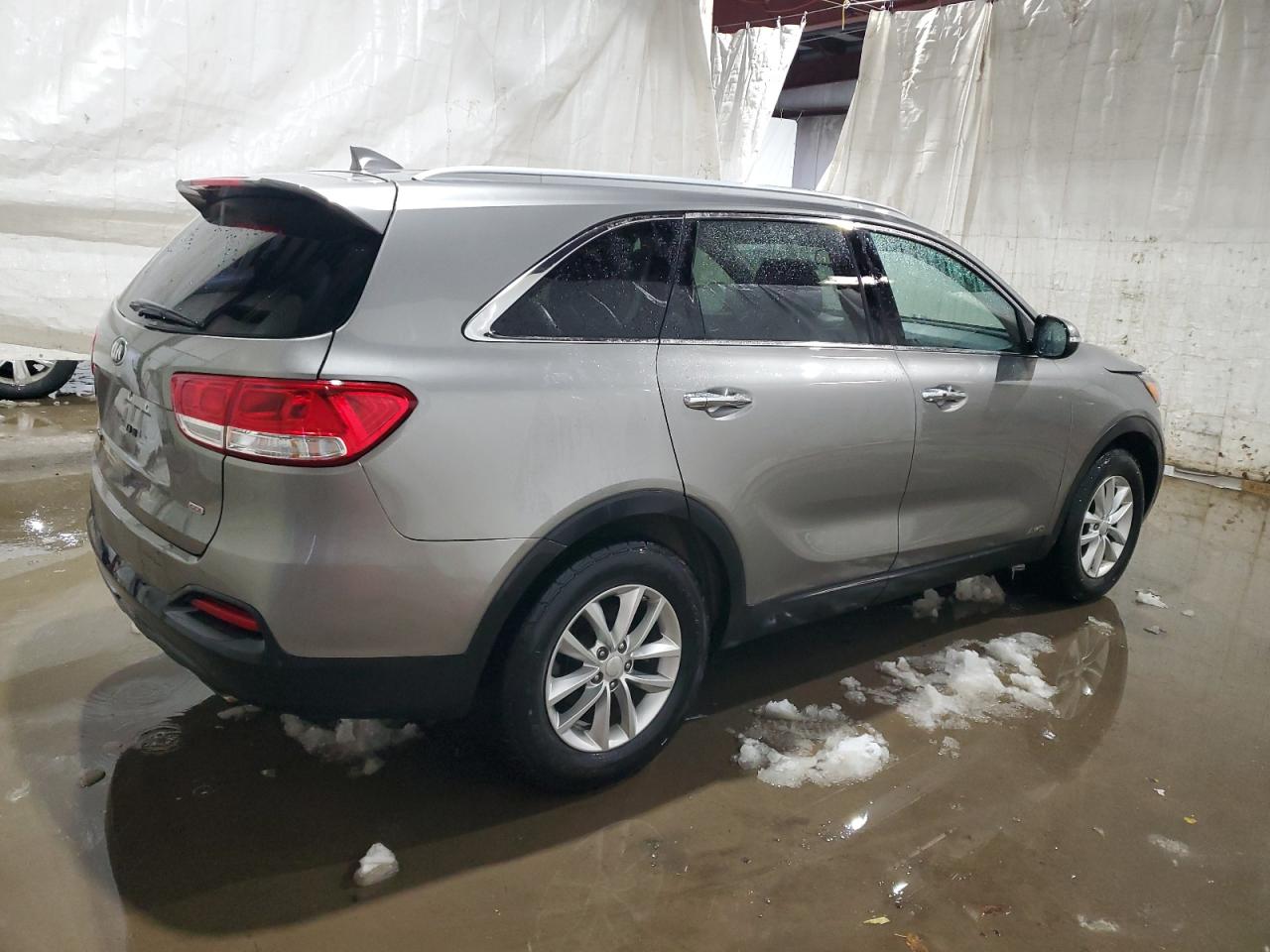 2017 Kia Sorento - Image 3